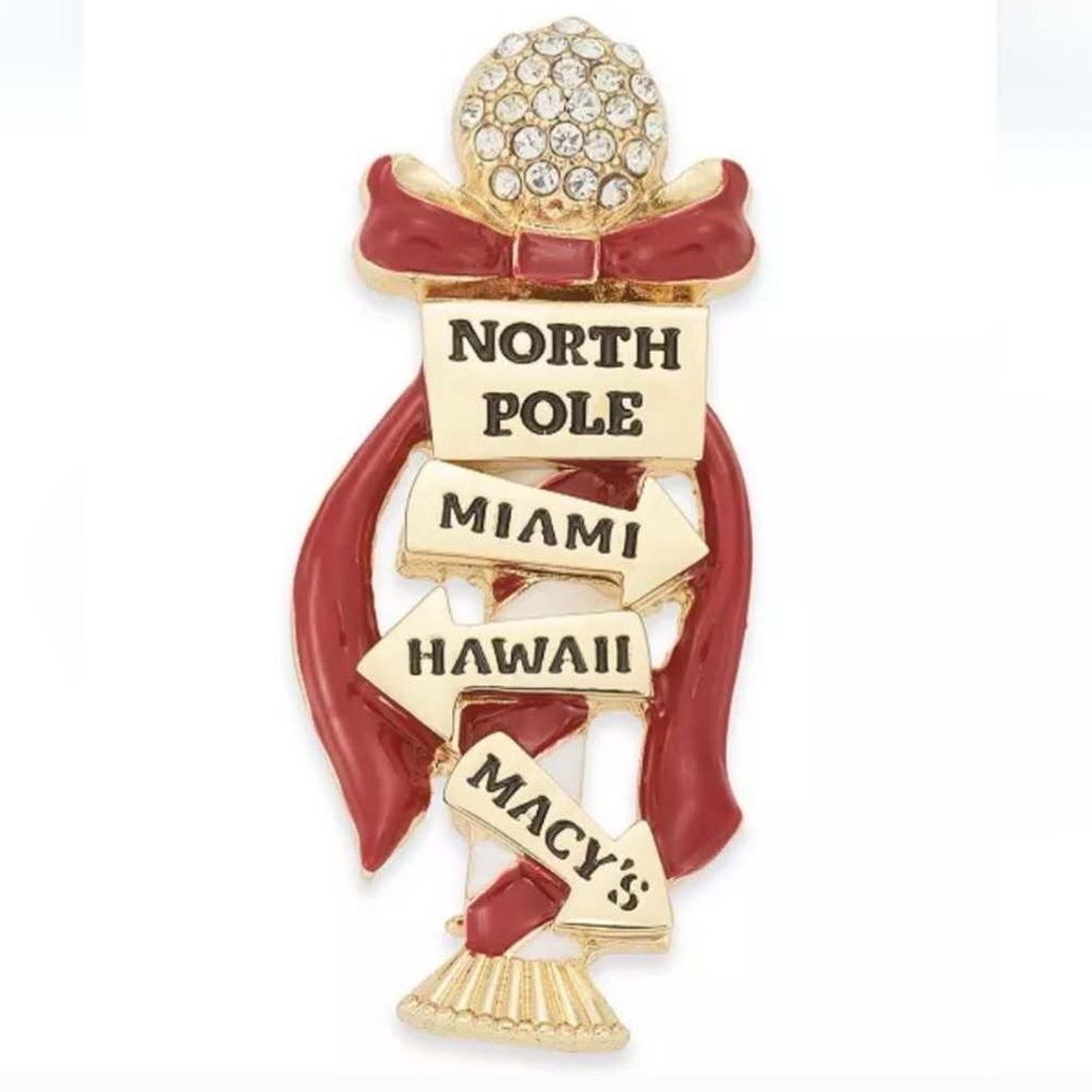 Macy’s Holiday Lane Gold-Tone North Pole Pin Brooch NYC Limited New York only